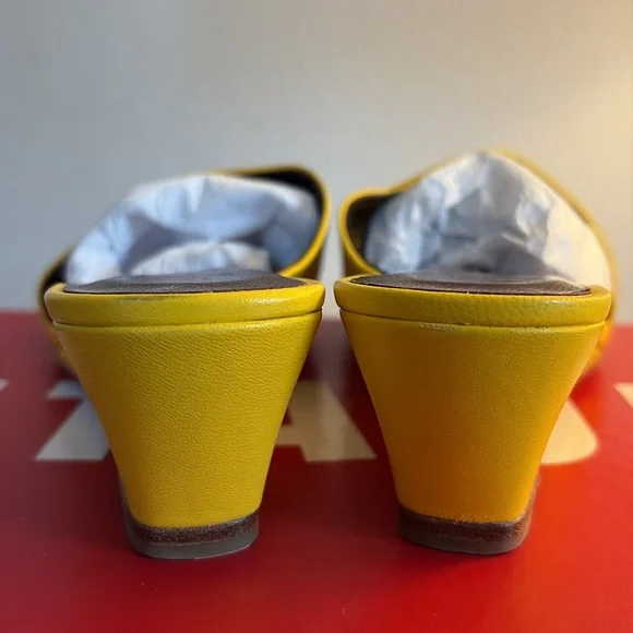 NIB [STAUD] Nevil Leather Wedge Mules In Goldie Women's Sz EU 38.5 / US 8.5 - Picture 8 of 12